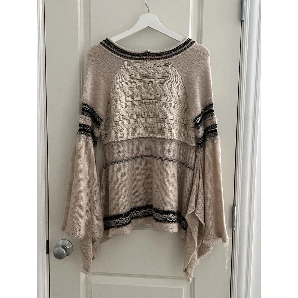 Free People Craft Time Bell Sleeves Tunic Sweater Size XS Boho Whimsy